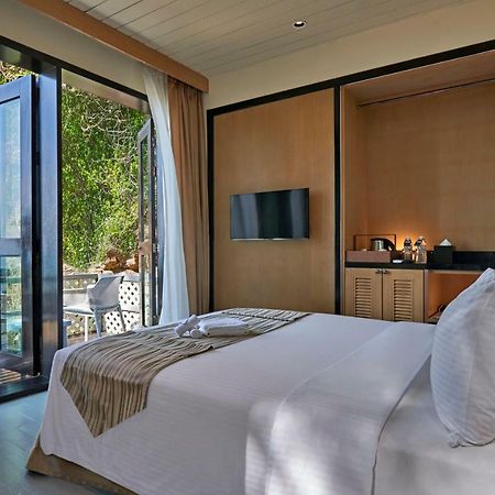 Royale Chulan Cherating Villa Exterior photo