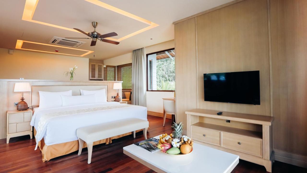 Royale Chulan Cherating Villa Exterior photo