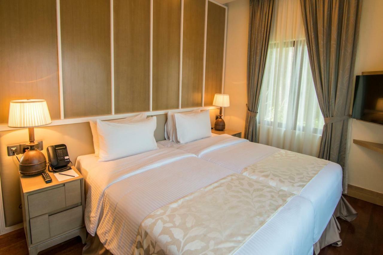 Royale Chulan Cherating Villa Exterior photo