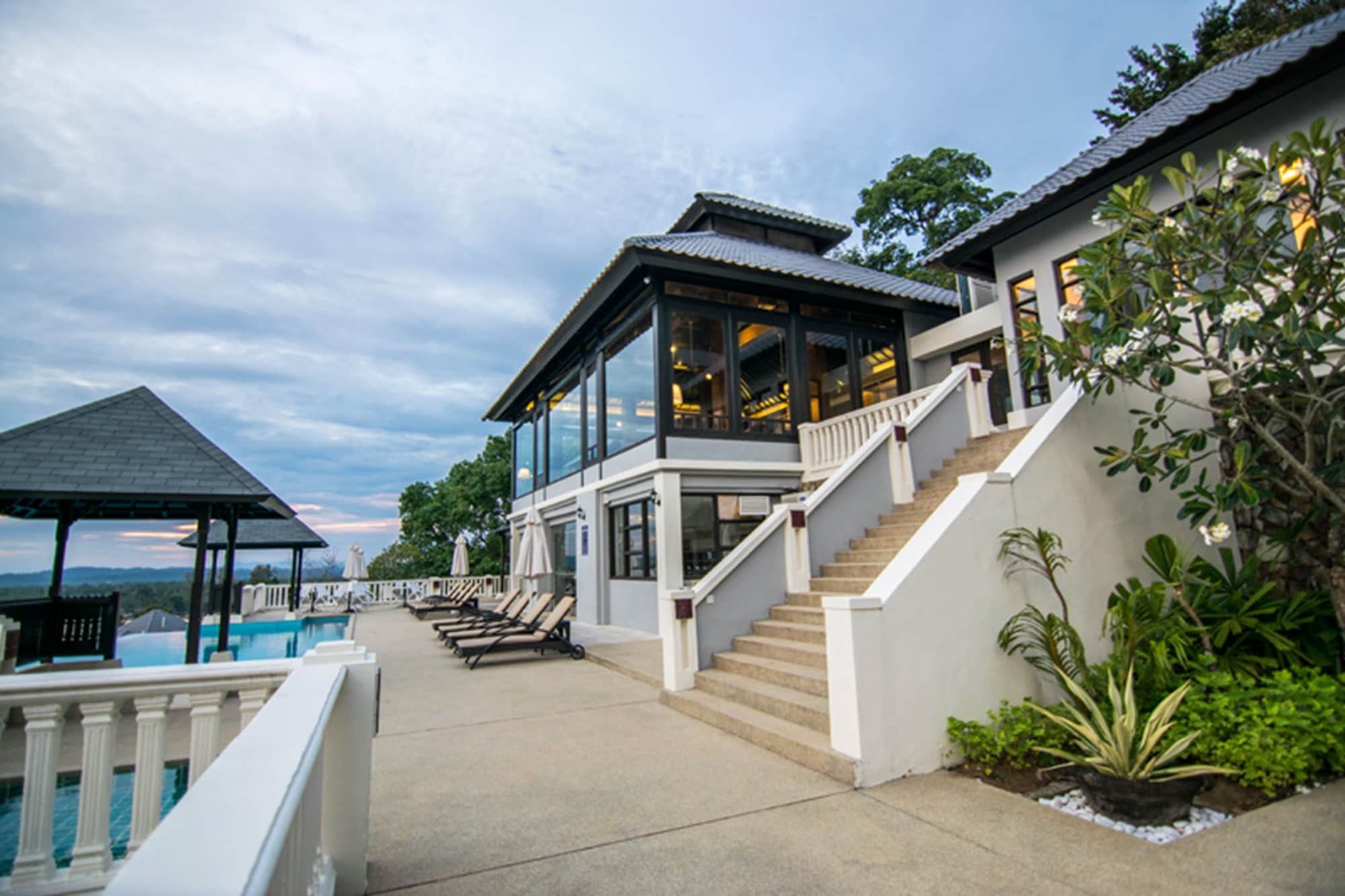 Royale Chulan Cherating Villa Exterior photo