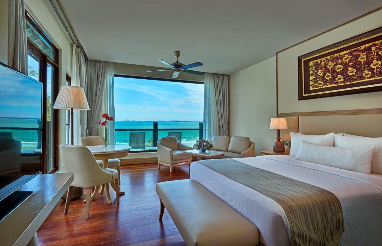 Royale Chulan Cherating Villa Exterior photo
